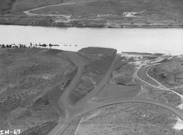 Ice Harbor begins to fill in 1967