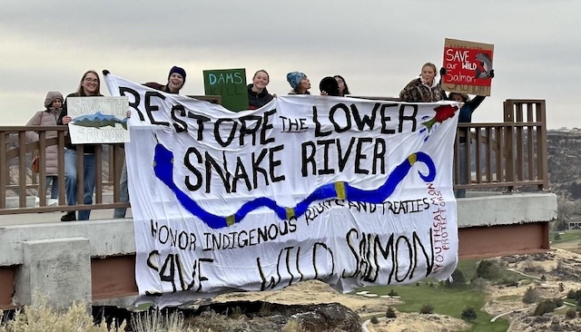 Students from Wood River High School demonstrate in Twin Falls to support breaching the four Lower Snake River dams.