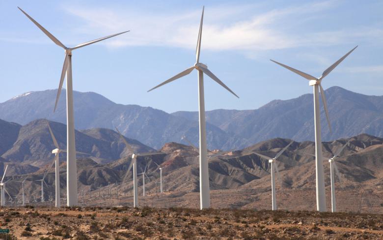 Wind farm in USA. (Author: Sam Howzit. License: Creative Commons. Attribution 2.0 Generic)