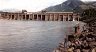 The Columbia River's inexpensive power can put hydrogen fuel near the price of gasoline.