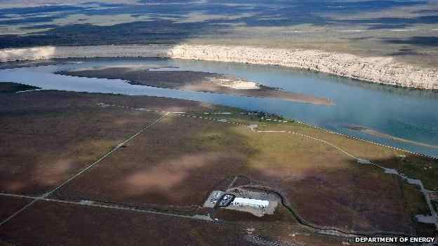 A groundwater treatment plan removes chromium and other pollutants from the area near the Columbia River.