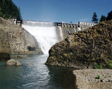 The nearly 100-year-old Condit Dam is owned by PacifiCorp.