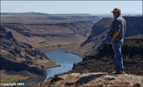 George Grant operates 7,000 acres near Murphy in southwestern Idaho. To irrigate his farm, he utilizes a high-lift pump on the Snake River that moves water hundreds of feet from the canyon below up a steep canyon wall.