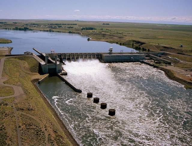 Ice Harbor Dam on the Snake River east of Pasco is one of four lower Snake River dams covered in an environmental review that found removing the dams is the best option to improve salmon runs.