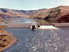 Lower Granite Dam on the Lower Snake River in southeast Washington State, backs up reservoir water some forty miles into the state of Idaho.