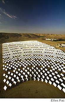 (Eilon Paz) California utility companies studied this solar plant operated by BrightSource Energy in Israel's Negev Desert before signing contracts with the Oakland company.