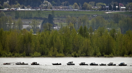 (Benjamin Brink) Spring chinook fishing on the Columbia River.